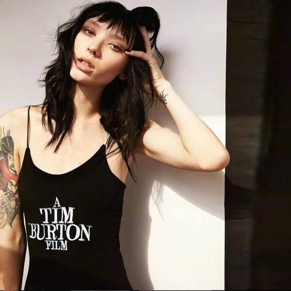 Black a Tim Burton film dress - Picture 6 of 11